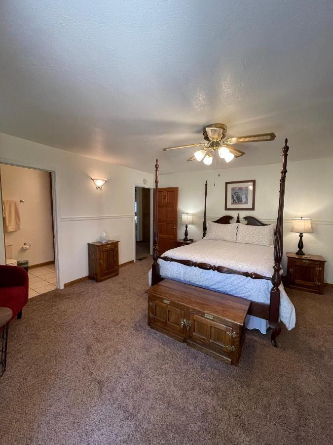 Berkshire Inn Groveland Dış mekan fotoğraf